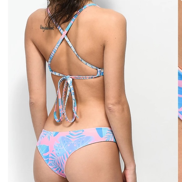 ❌SOLD❌Kulani Kinis set peach puff palm print reversible to pink - Picture 6 of 7